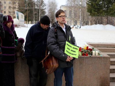 Эрнест Мезак на митинге памяти Бориса Немцова