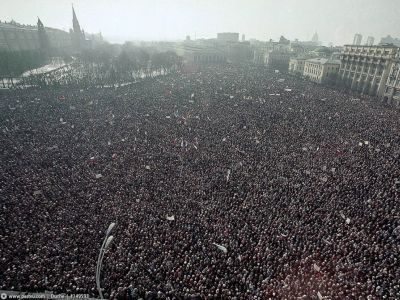 Москва, август 1991 года. Фото: photochronograph.ru