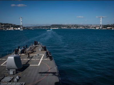 Американский эсминец USS Carney. Фото: c6f.navy.mil