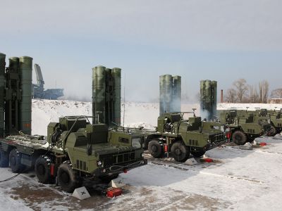 Зенитно-ракетные комплексы С-400 "Триумф". Фото: Владислав Белогруд / Интерпресс / ТАСС