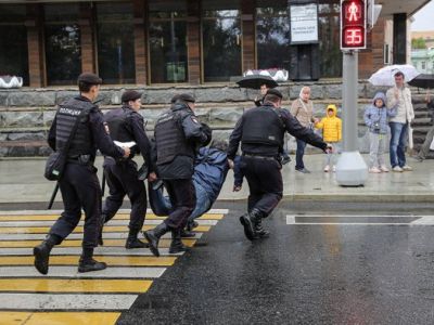 Разгон шествия в Москве 3 августа. Фото: Владислав Шатило / РБК