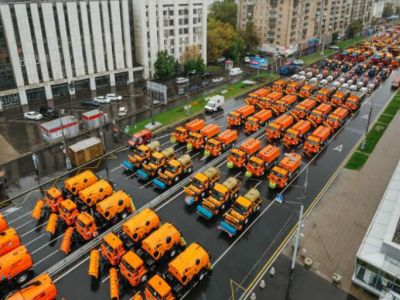 Парад коммунальной техники в Москве, 14.9.19. Фото: mymsk.online