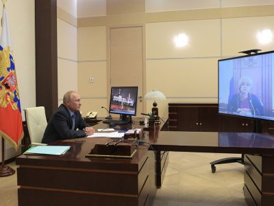 Владимир Путин на встрече с Председателем Центральной избирательной комиссии Эллой Памфиловой (в режиме видеоконференци). Фото: kremlin.ru