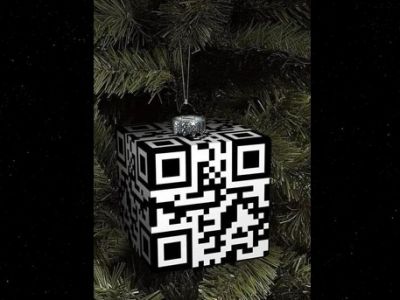 QR-код - елочная игрушка. Иллюстрация: facebook.com