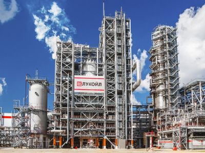 Завод ООО "ЛУКОЙЛ-Нижегороднефтеоргсинтез". Фото: nnos.lukoil.ru