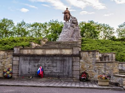 Мемориал советским воинам на Зееловских высотах